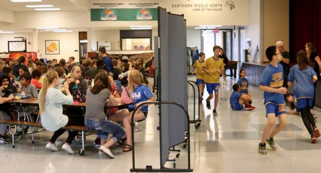 Over crowded school finds relief with Screenflex partitions