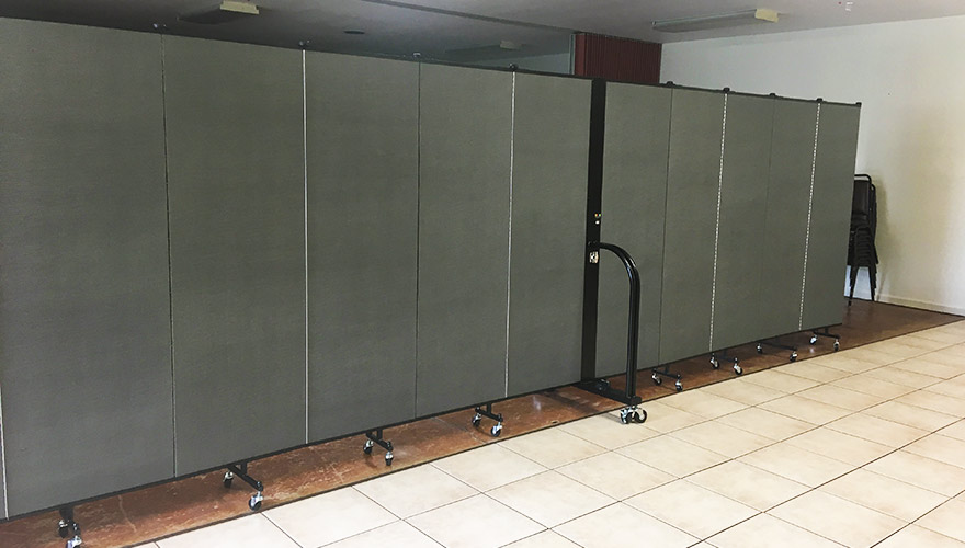 directing foot traffic with Screenflex Dividers